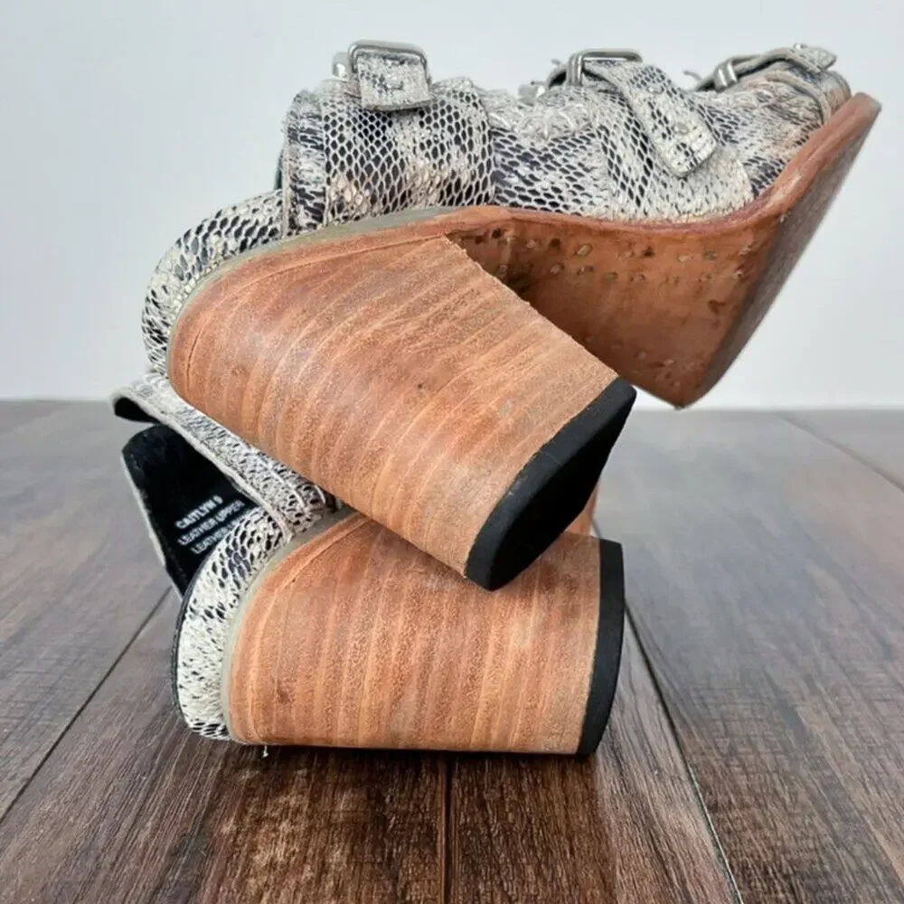 Freebird Caitlyn Leather Sandal Snake Embossed Buckle Heel Size 9 Black White